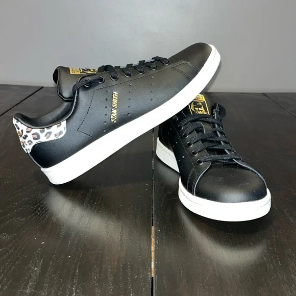 adidas Originals | Shoes | Nwot Stan Smith Adidas Originals  display picture 2